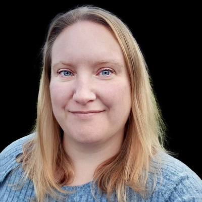 Julia Hamilla Bio Here