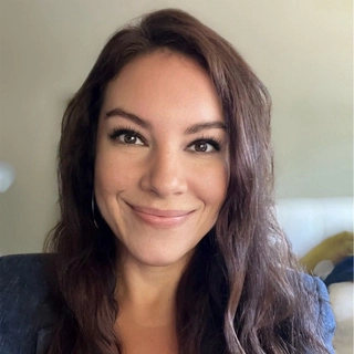 Karin B.
