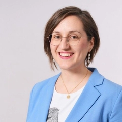 Larissa Lange
