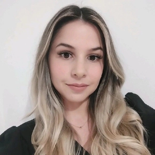 Larissa Oliveira Lindner de Castro