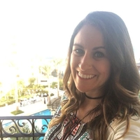 Lindsay Strong