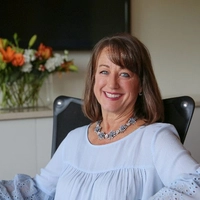 Lisa Graves