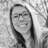 Lizzie Camstra Hughes (she/her)