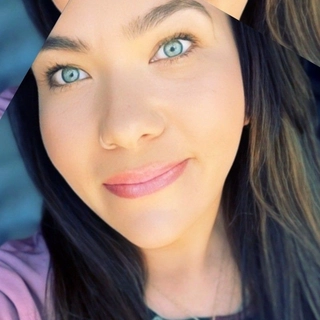 Lorena Warwick