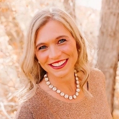 Lori Nelson