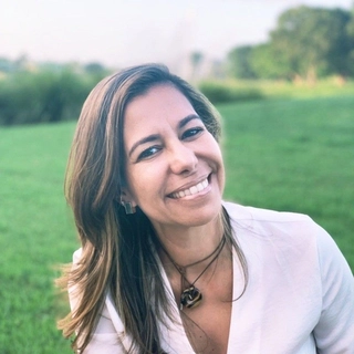 Luciana Paz