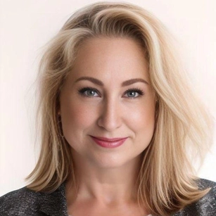 Lynn Christiansen Esquer