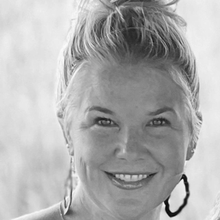 Mandy Collins Leonard