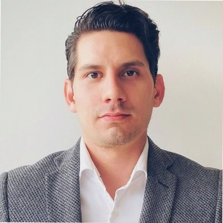 Mauricio Solares