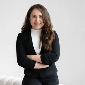 Mina Dezyanian