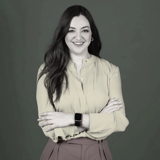 Nezhla Mehmed