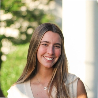 Pía Shwortshik Cabello