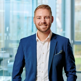 Philipp Bernhard