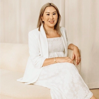 Raelene L.