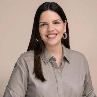 Raquel L. Máximo