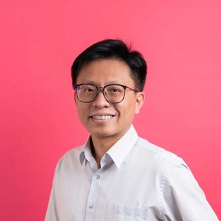 Raymond Huang