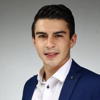 Roberto Lee Eng Cisneros