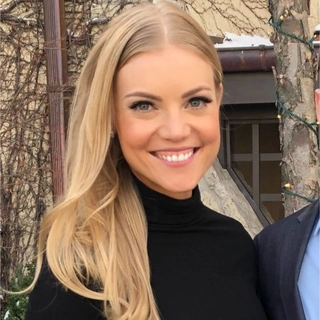 Sarah Janousek Miotti