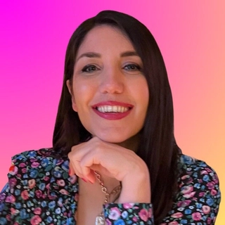 Senem Gultekin Zeybekler