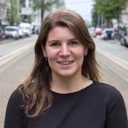Stephanie Bours