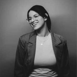 Stephanie de la Mare