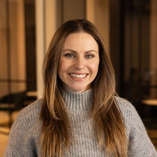 Stephanie Ladjevardi