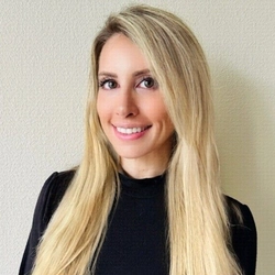 Stephanie Maestrone