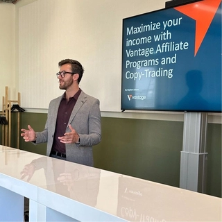 Stephen Solares V.d.s.