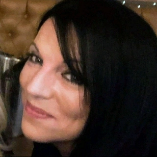 Suzanne Clark