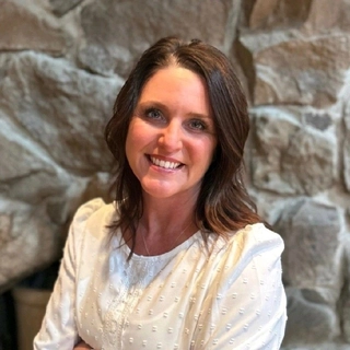 Tiffany D Dahlman