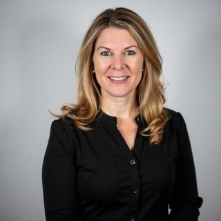 Tracy Bayer