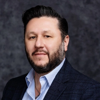 Victor Saenz