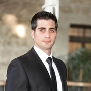 Yanni G.