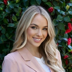 Yelizaveta N.