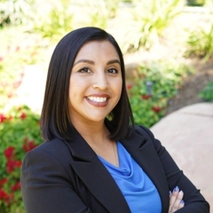 Yesenia Andrade, DBA